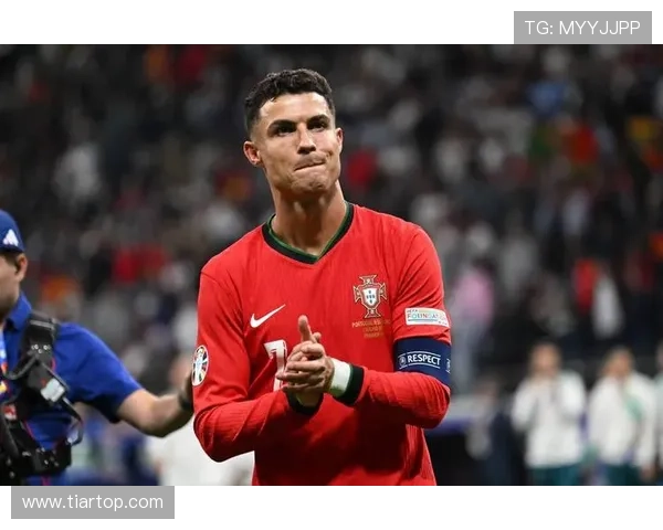 切赫忆08败痛 C罗努力梅西天赋