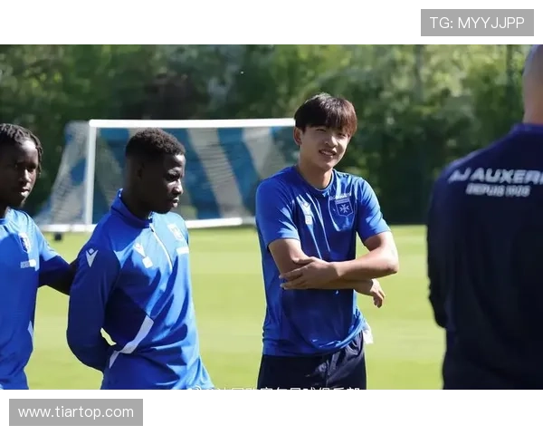 [法甲]欢度春节 欧塞尔迎来“中国日”活动.